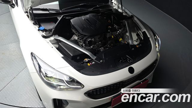 Kia Stinger 2023 — photo 6