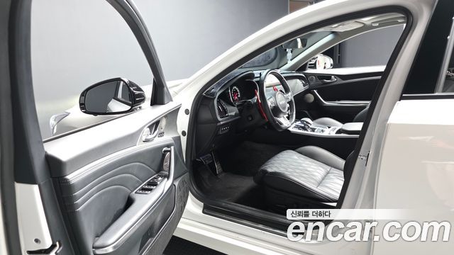Kia Stinger 2023 — photo 13