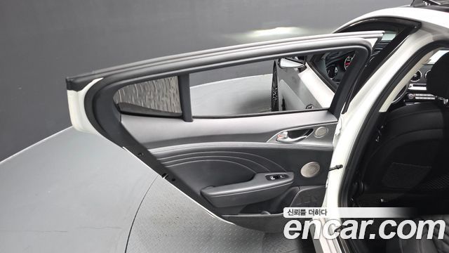 Kia Stinger 2023 — photo 15