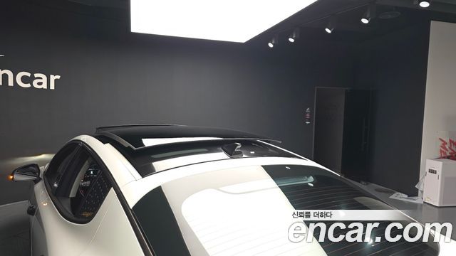 Kia Stinger 2023 — photo 41