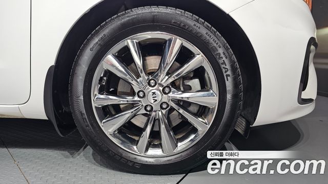Kia Canival 2020 — photo 5