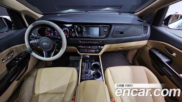 Kia Canival 2020 — photo 10