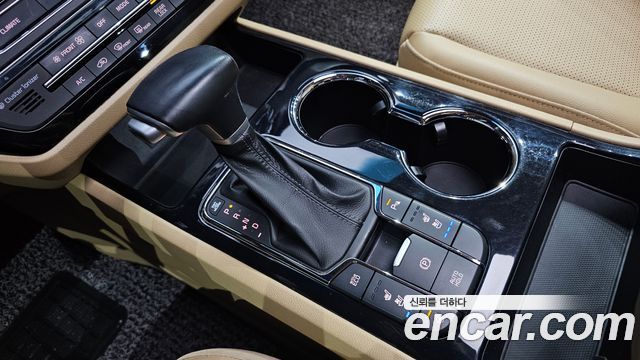 Kia Canival 2020 — photo 12