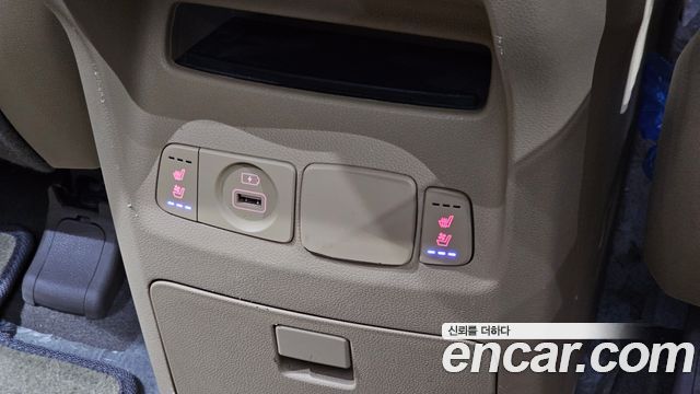 Kia Canival 2020 — photo 24