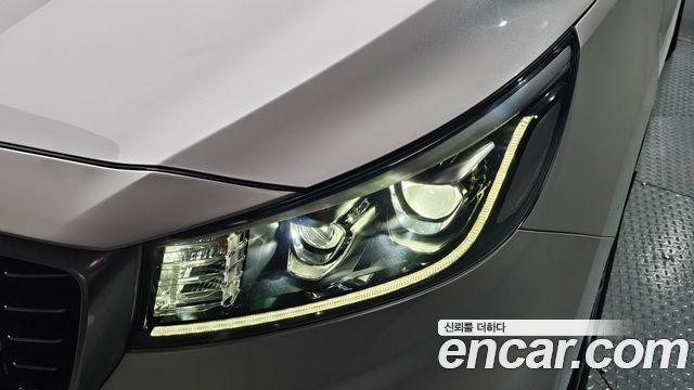 Kia Canival 2020 — photo 8