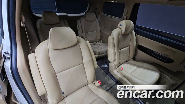 Kia Canival 2020 — photo 29