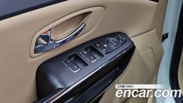 Kia Canival 2020 — photo 30