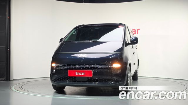 Hyundai Staria 2025 — photo 3