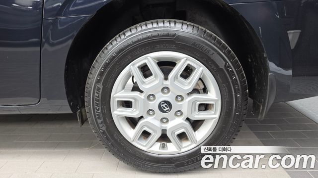 Hyundai Staria 2025 — photo 7