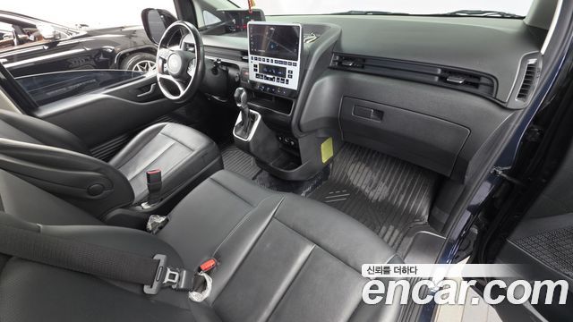 Hyundai Staria 2025 — photo 15