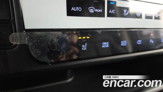 Hyundai Staria 2025 — photo 30
