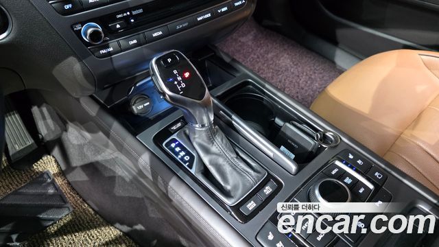 Hyundai Genesis 2016 — photo 9