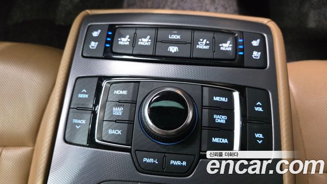 Hyundai Genesis 2016 — photo 18