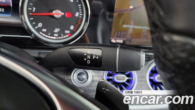 Mercedes-Benz E-Class 2018 — photo 12