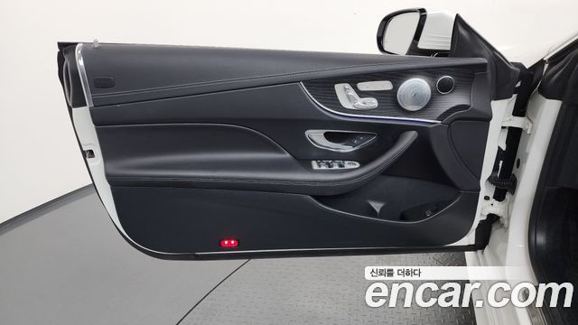 Mercedes-Benz E-Class 2018 — photo 14
