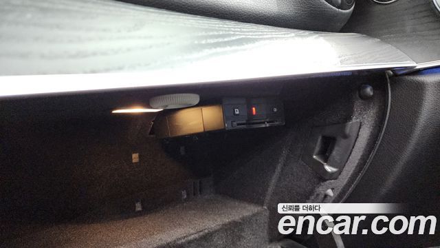Mercedes-Benz E-Class 2018 — photo 29