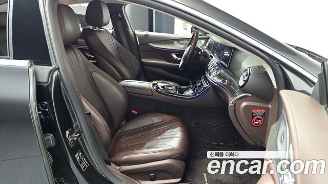 Mercedes-Benz CLS-Class 2019 — photo 16