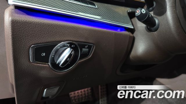 Mercedes-Benz CLS-Class 2019 — photo 28