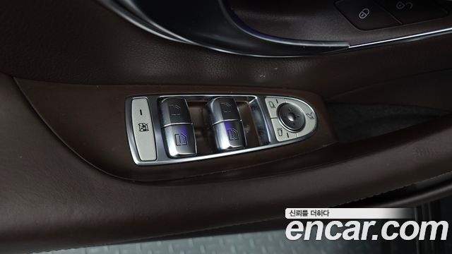 Mercedes-Benz CLS-Class 2019 — photo 30