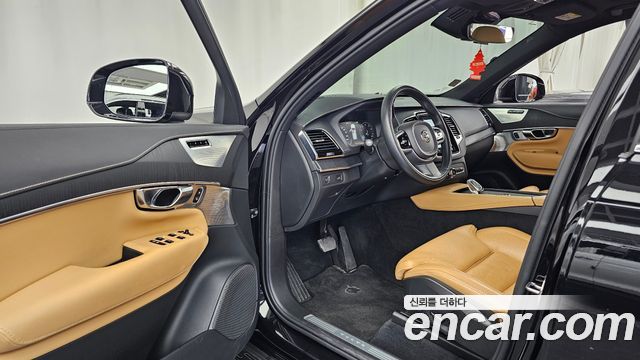 Volvo XC90 2021 — photo 13