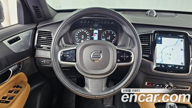 Volvo XC90 2021 — photo 21
