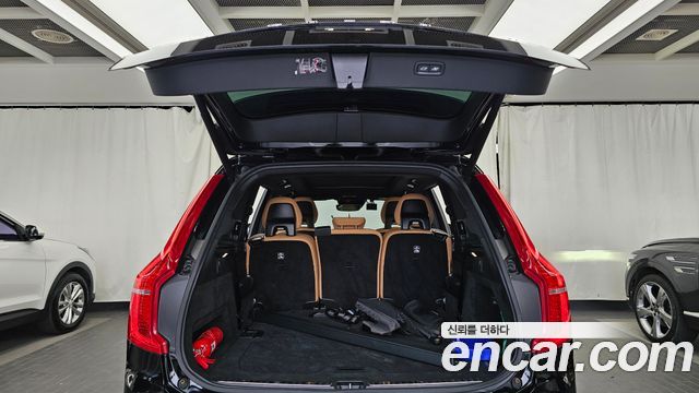 Volvo XC90 2021 — photo 26
