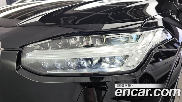 Volvo XC90 2021 — photo 8