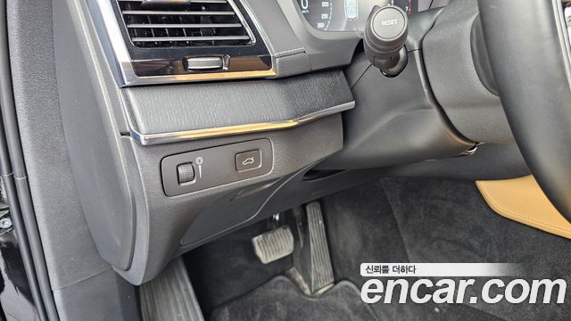 Volvo XC90 2021 — photo 29