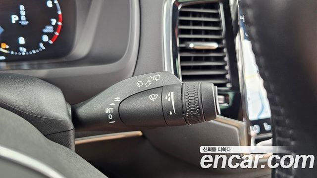 Volvo XC90 2021 — photo 30