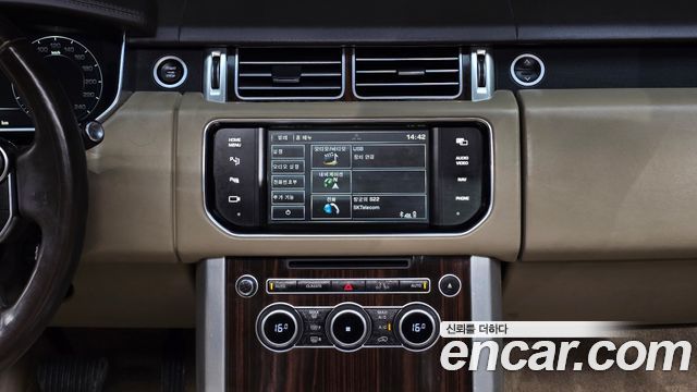 Land Rover Range Rover 2015 — photo 17