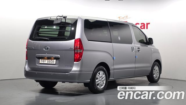 Hyundai Starex 2021 — photo 2