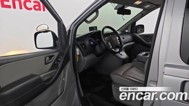 Hyundai Starex 2021 — photo 10