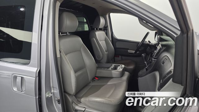 Hyundai Starex 2021 — photo 11
