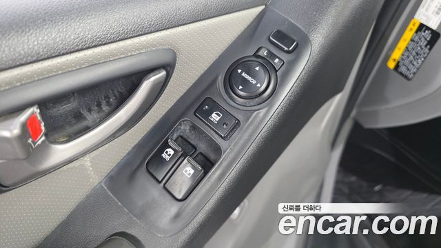 Hyundai Starex 2021 — photo 13
