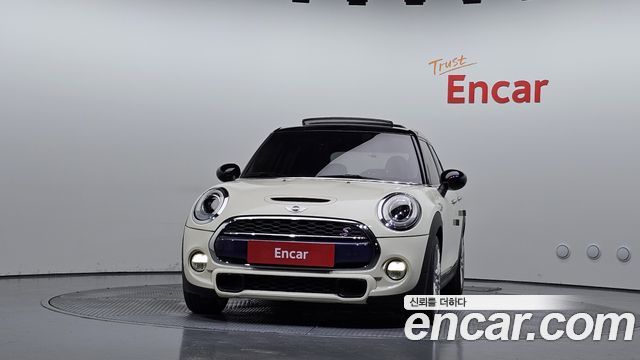 Mini Cooper 2017 — photo 3