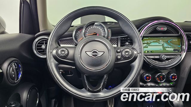 Mini Cooper 2017 — photo 13