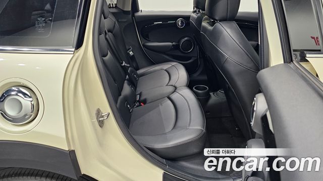 Mini Cooper 2017 — photo 19