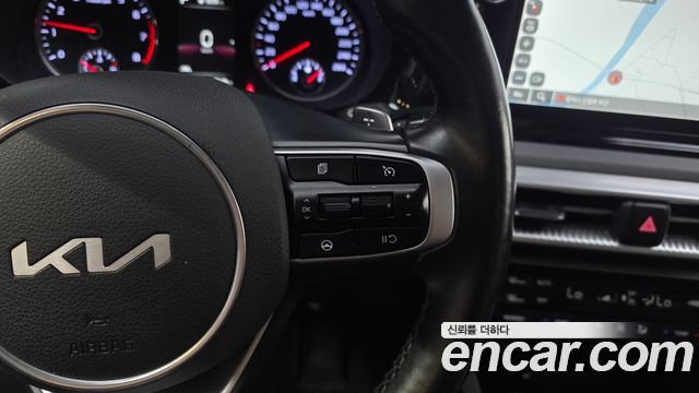 Kia K5 2022 — photo 18