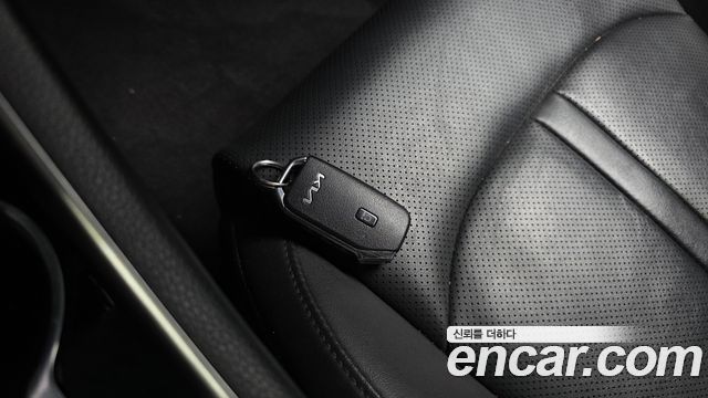 Kia K5 2022 — photo 19