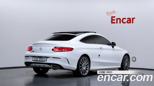 Mercedes-Benz C-Class 2018 — photo 2