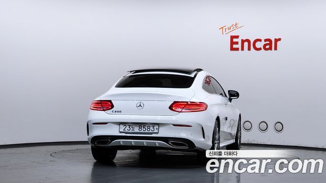 Mercedes-Benz C-Class 2018 — photo 4