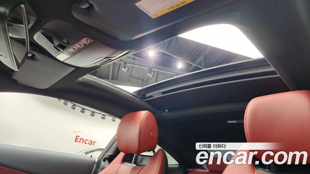 Mercedes-Benz C-Class 2018 — photo 25