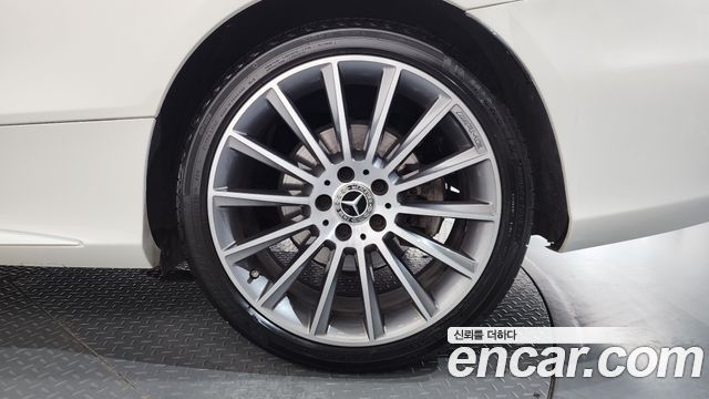 Mercedes-Benz C-Class 2018 — photo 7