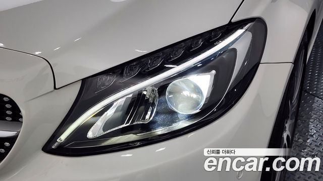 Mercedes-Benz C-Class 2018 — photo 8