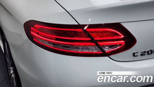 Mercedes-Benz C-Class 2018 — photo 9