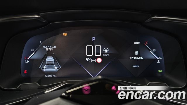 Citroën / DS DS7 2019 — photo 11