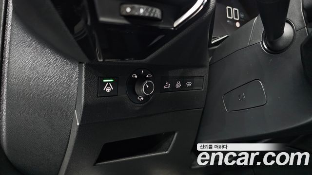 Citroën / DS DS7 2019 — photo 31