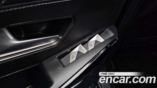 Citroën / DS DS7 2019 — photo 33