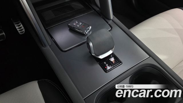 Land Rover Discovery Sport 2025 — photo 9