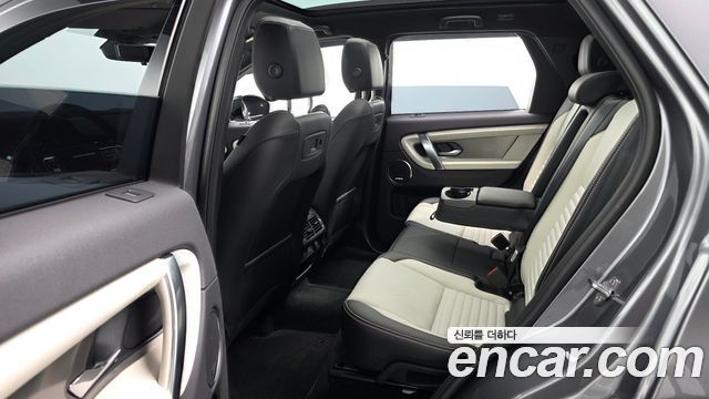 Land Rover Discovery Sport 2025 — photo 11
